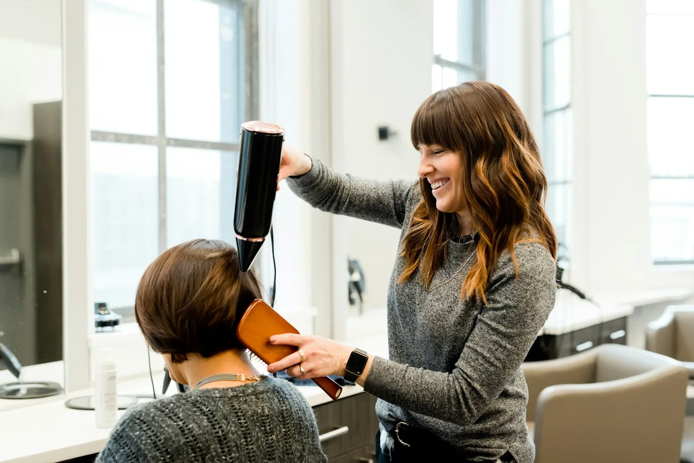 Profesional secando el cabello, fotografía de inspiración